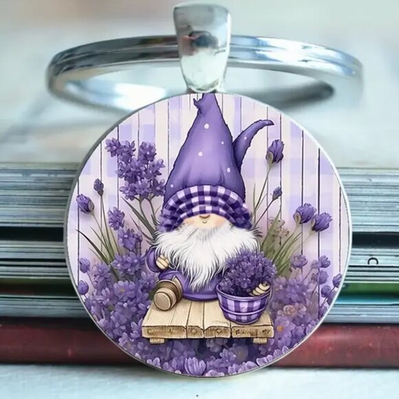 🌺 🌺 🌺  Purple Gnome and Lavender Wreath Keychain - Picture 1 of 5